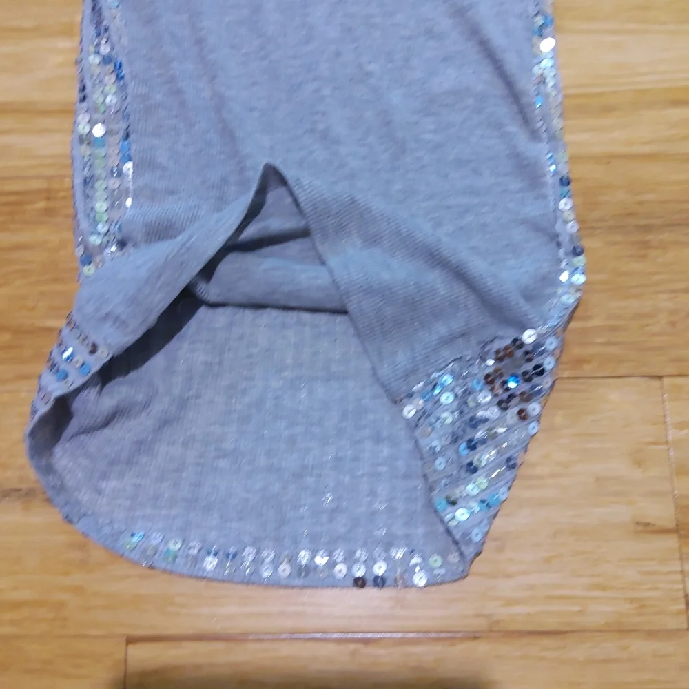 Silvery shimmery bright sequin tank top - Picture 6 of 6